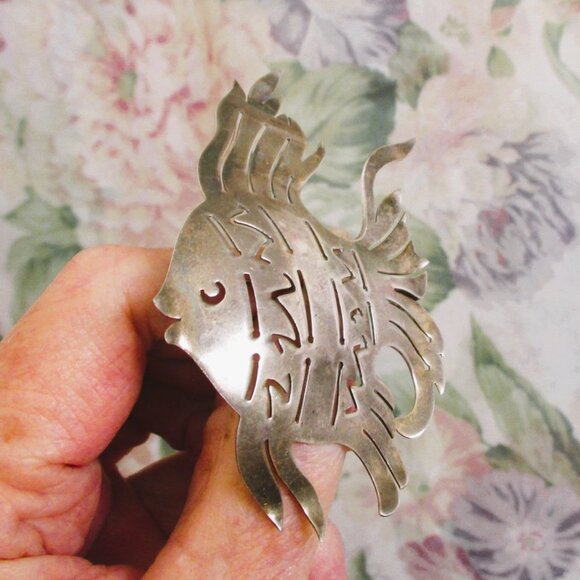 CALVAIRE Sterling Silver Angel Fish Brooch ~ RARE Vintage Designer Sterling Fish - Picture 11 of 15